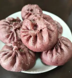 Plum meat buns
