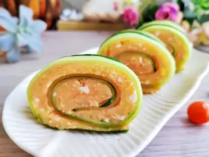 Egg potato mashed cucumber roll