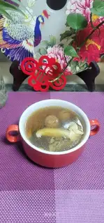 The king of the sea coconut egg glue chicken soup