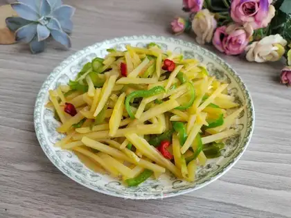 Cream pepper with potatoes