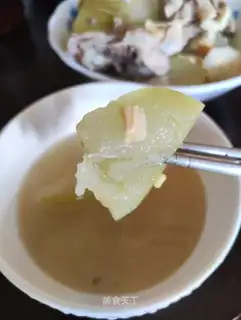 Little white melon, bone soup