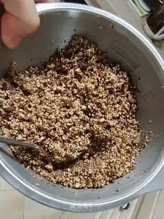 Sesame peanuts