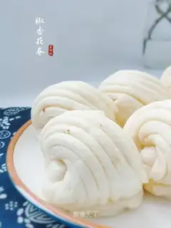 Pelican rolls