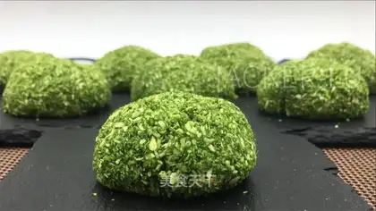 Tea and coconut milk balls