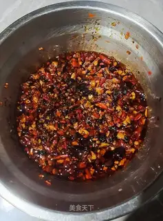 Homemade chili sauce