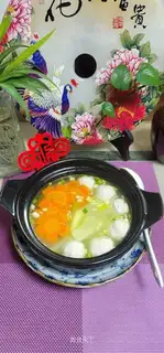 Porkball cabbage carrot soup