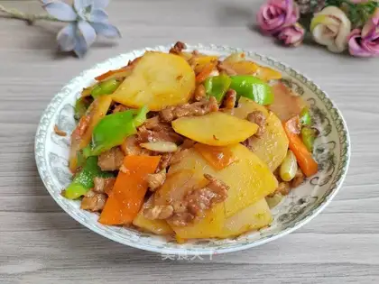 Pot potato chips