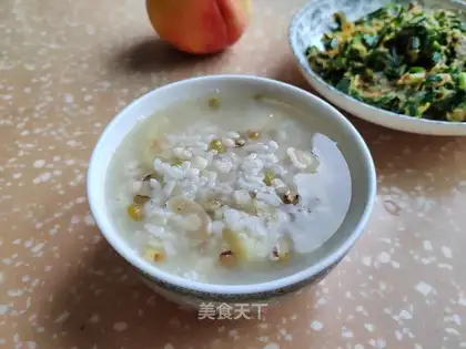 Porridge with green beans