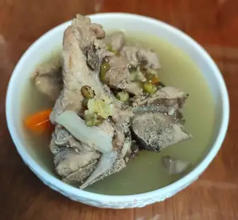 Lian's green bean bone soup