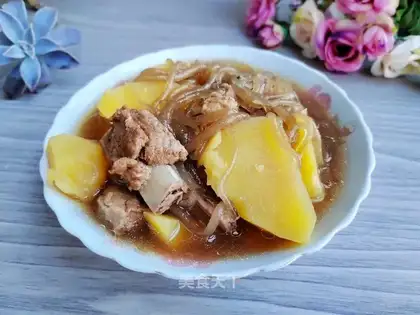 Fan potato stew ribs