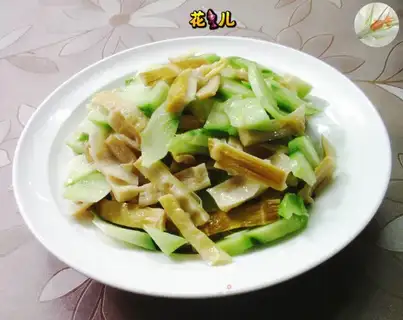 Sheeptails are fried with falcon