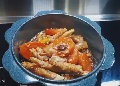 Carrot chicken claws