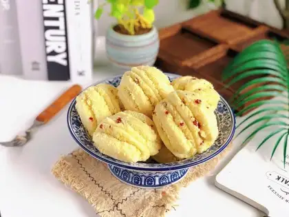 Coconut roll