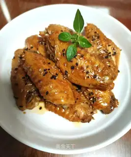 Red chicken wings