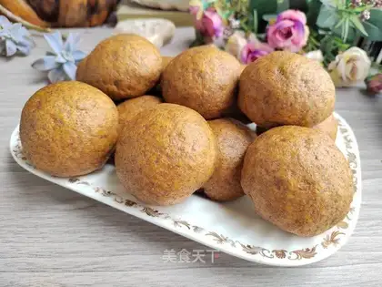 Black all the pumpkin buns