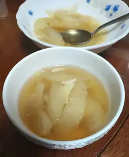 Pear garlic ice cream