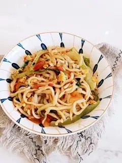 Tomato egg noodles