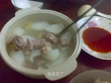 Radish pork ribs soup