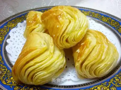 Thousand layer crispy dumplings