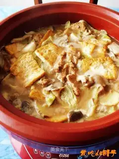 Crispy pork hot pot