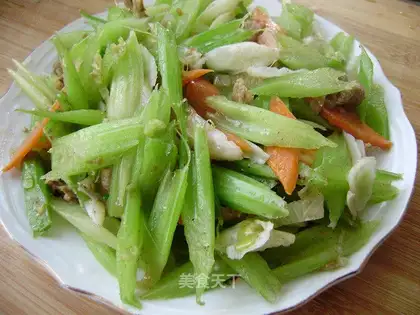 stir-fried lily with celery
