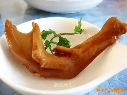 Braised duck feet
