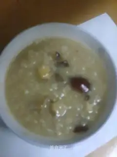 Red dates and lotus seeds porridge