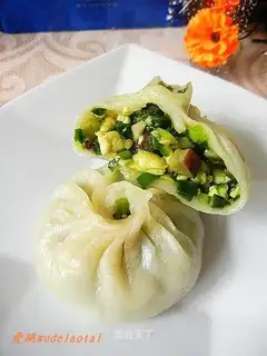 scalding bread with leeks