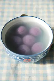 Purple sweet potato rose glutinous rice balls