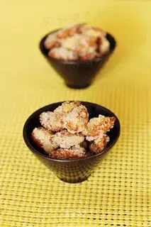 Coconut silk with frosted almond