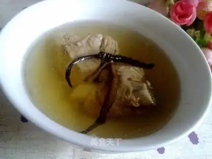 Cordyceps spareribs soup