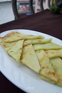 egg-flavored cucumber cake