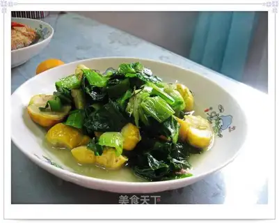 Green vegetables and chestnut