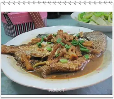 Pan-fried pomfrema