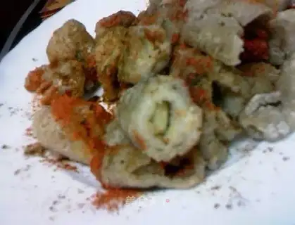 Double-flavored fried pork intestines