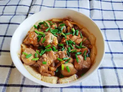 Tofu steamed chicken legs