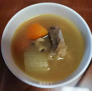 Pumpkin corn carrot claw soup