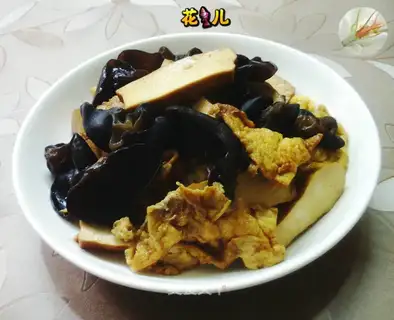 Black-mucked eggs