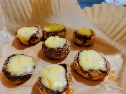 Baked cheese mushrooms