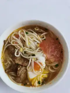 Tomato eggs, skinny noodles