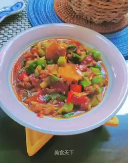 Pyramid and watermelon beans