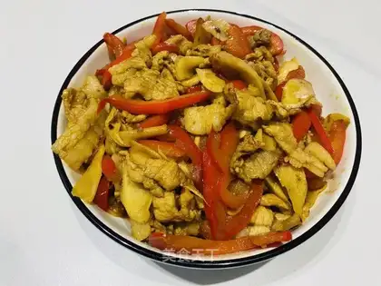 Sweet peppers, ginger fried meat