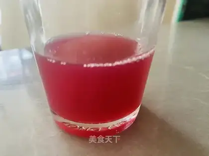 Fresh pomegranate juice