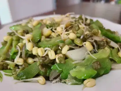 The green bean sprouts