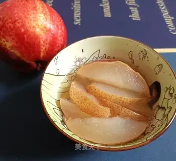 Ice cream and rainbow pear