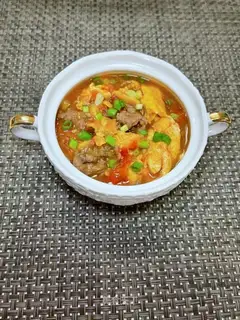 Tomato-egg beef pan