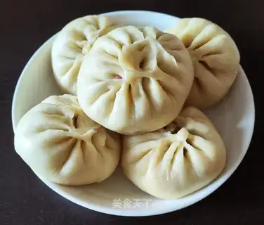 Onion veal buns