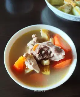 Cricket carrot chicken soup