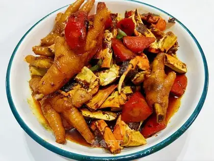 Crab claw chicken feet