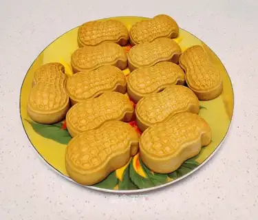 Peanut mooncake